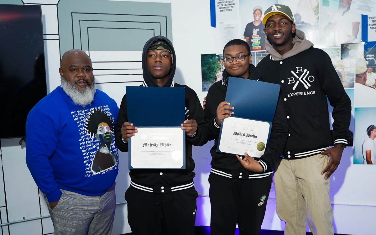 The B.R.O. Experience Foundation teens with Barry Cooper